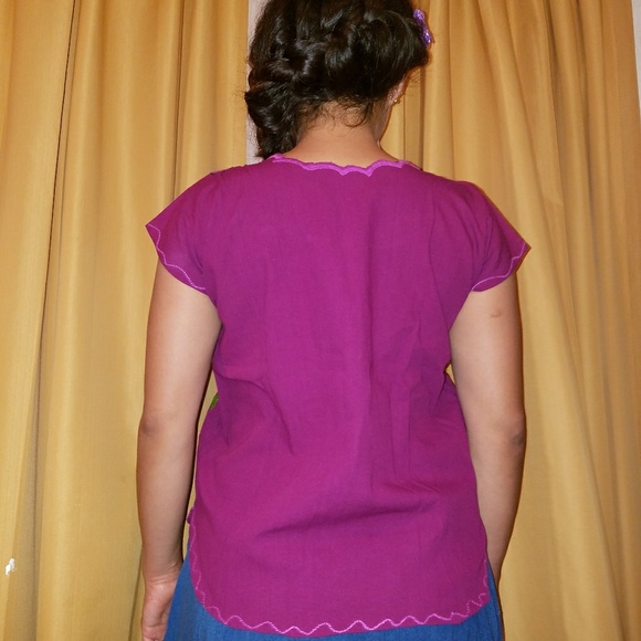 Boho/Mexican Embroidered Top - Picture 7 of 8